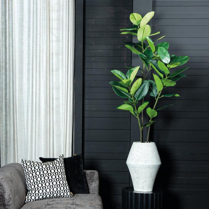 livinglovely.nl - Kunstplant Tree Green Oak Tree In Black Pot PTMD - - PTMD - livinglovely.nl