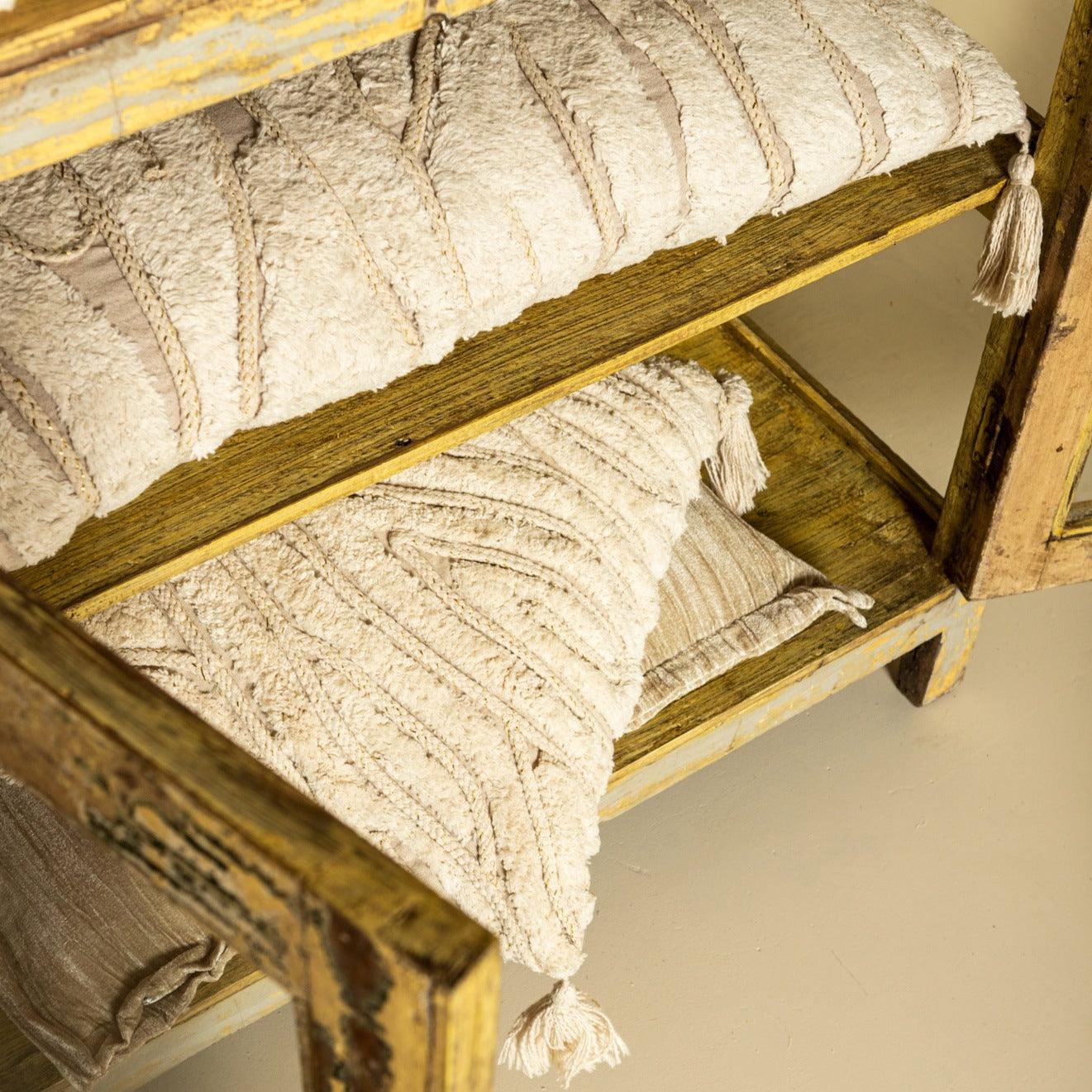 livinglovely.nl - Kussen Zalie Naturel Cotton Zebra Corner Fringes PTMD - Kussen - PTMD - livinglovely.nl