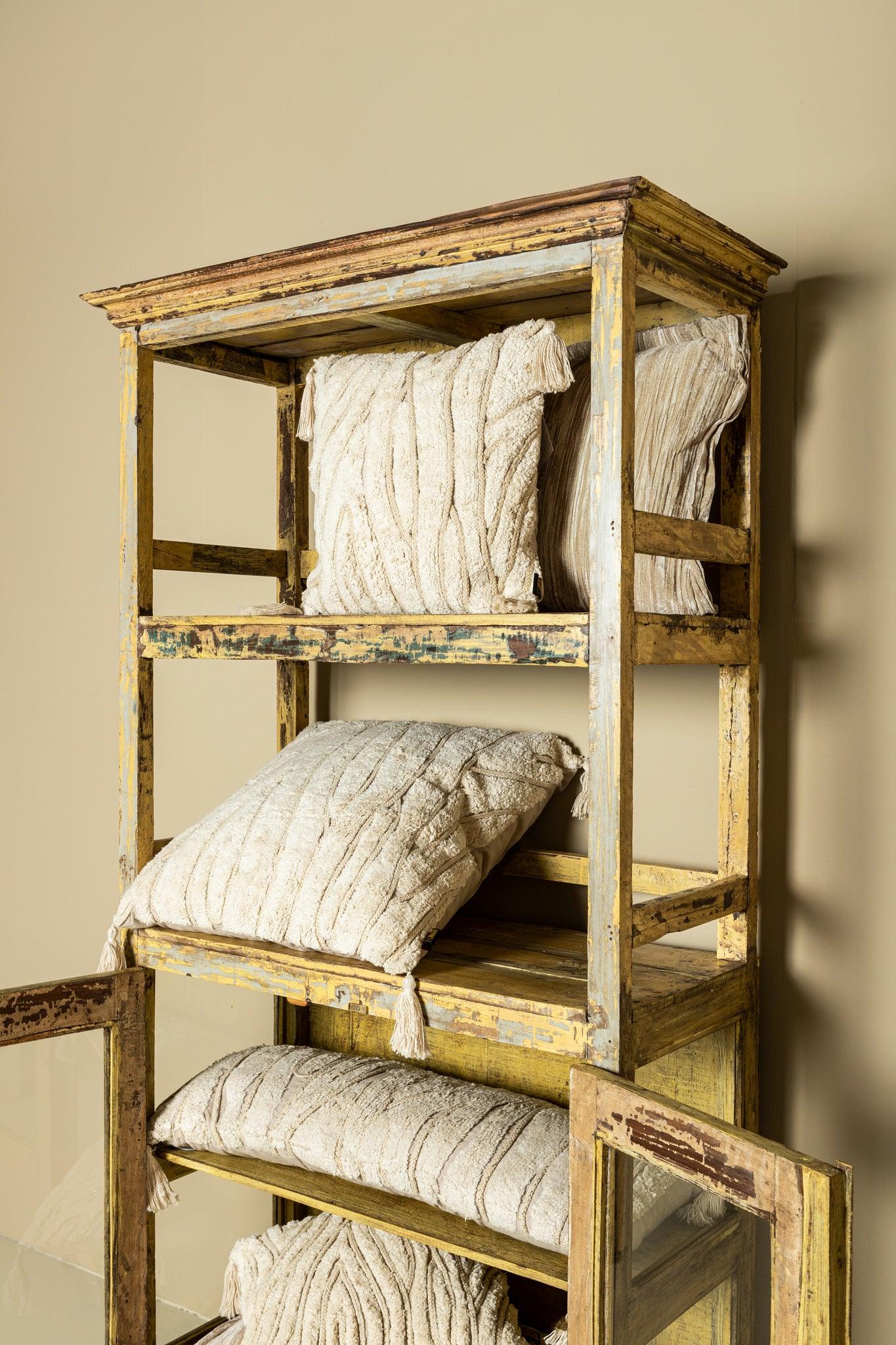 livinglovely.nl - Kussen Zalie Naturel Cotton Zebra Corner Fringes PTMD - Kussen - PTMD - livinglovely.nl