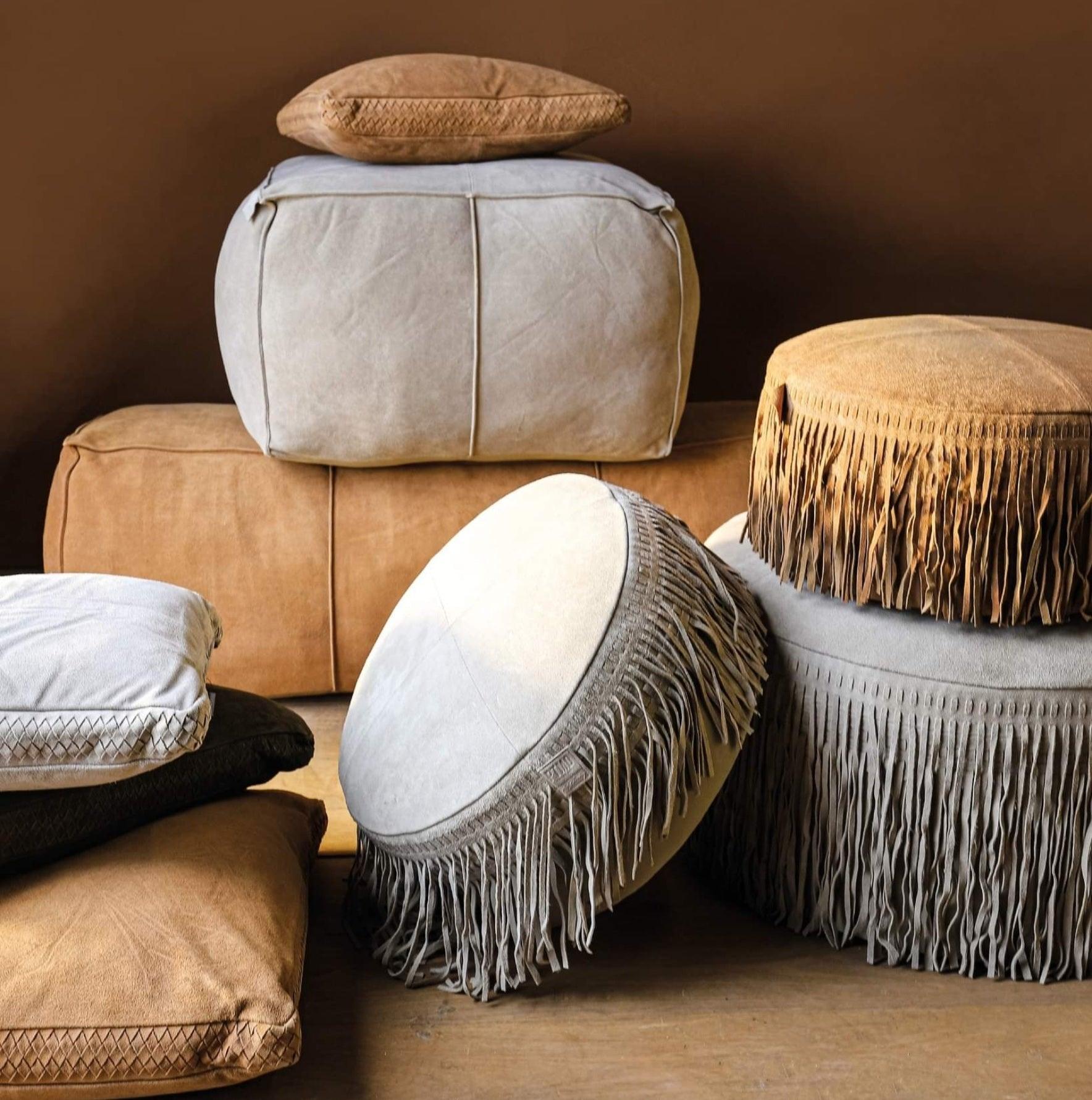 livinglovely.nl - Marieke Camel suede leather pouf square PTMD - Poef - PTMD - livinglovely.nl