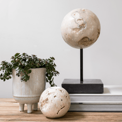 livinglovely.nl - Must Living Object Ball Cheese Stone Marmer Creme/Zwart - Ornament - Must Living - livinglovely.nl