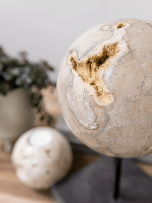 livinglovely.nl - Must Living Object Ball Cheese Stone Marmer Creme/Zwart - Ornament - Must Living - livinglovely.nl