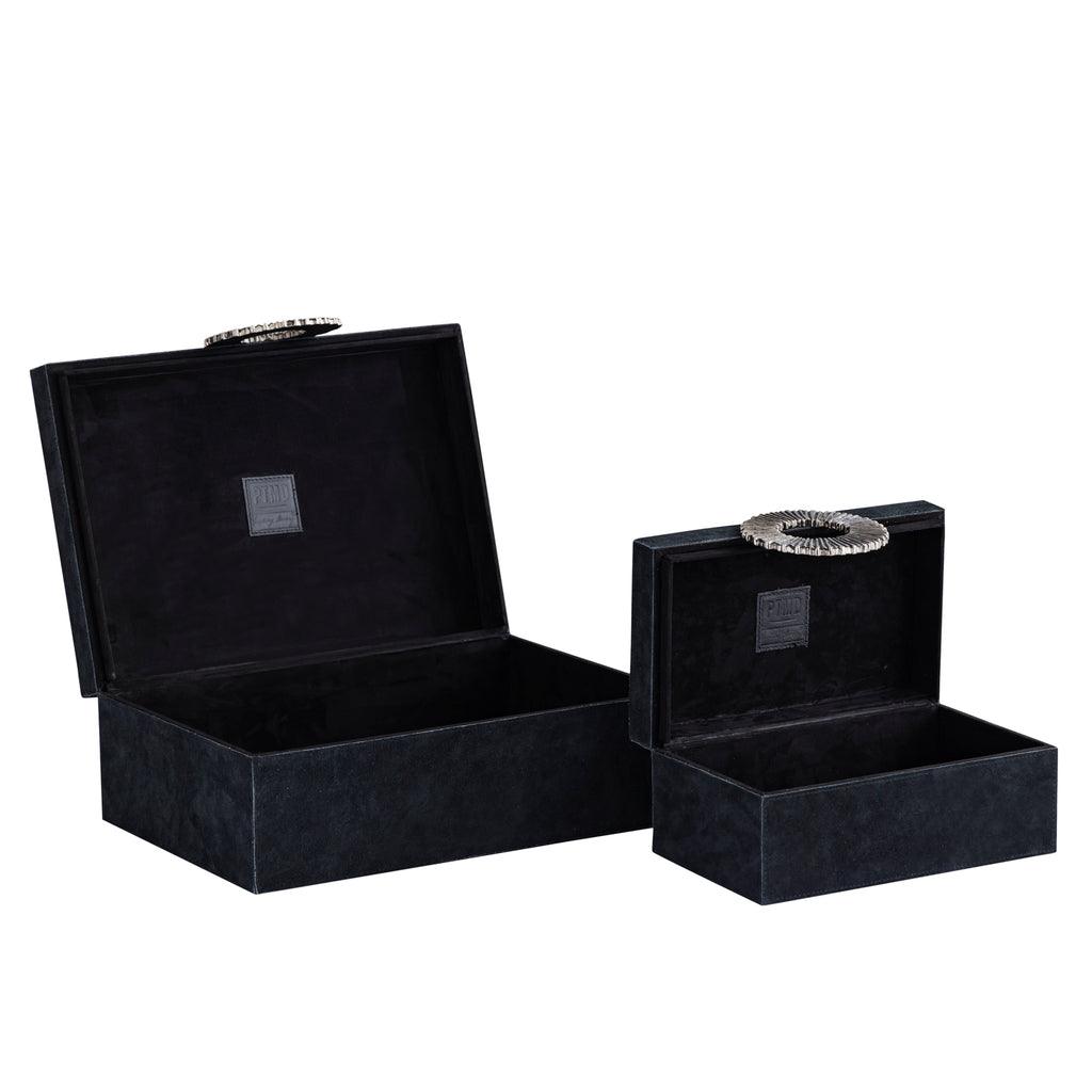 livinglovely.nl - Opbergbox Hazael - 36x25x13 cm - Suede - Zilver - Set van 2 PTMD - Opbergdoos - PTMD - livinglovely.nl