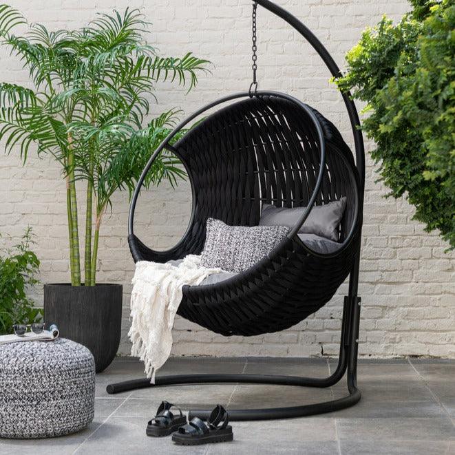 livinglovely.nl - Poef Miami Outdoor Polyester Zwart/Wit - Poef - J-Line - livinglovely.nl