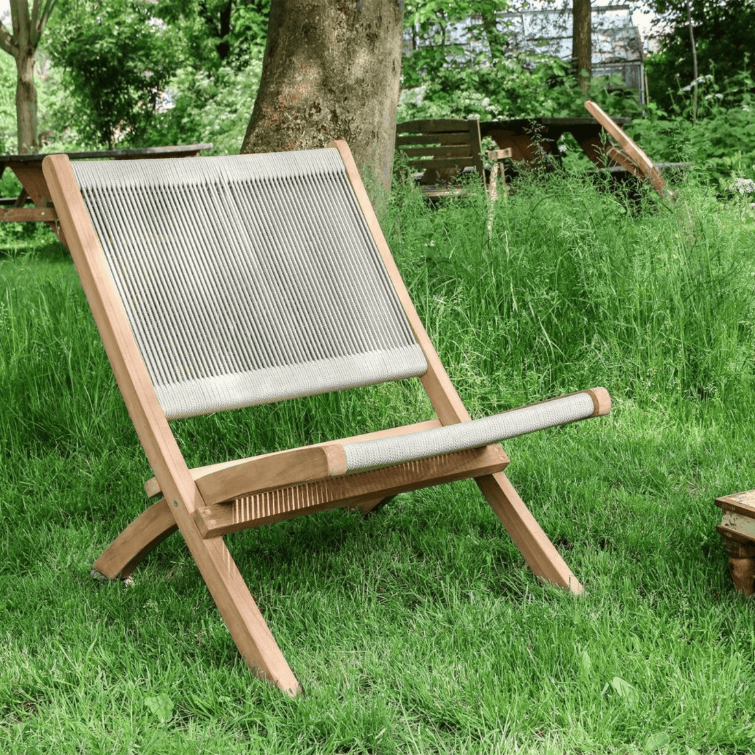 livinglovely.nl - Raw Materials Rope Folding Lounge Chair - Loungestoel - Raw Materials - livinglovely.nl