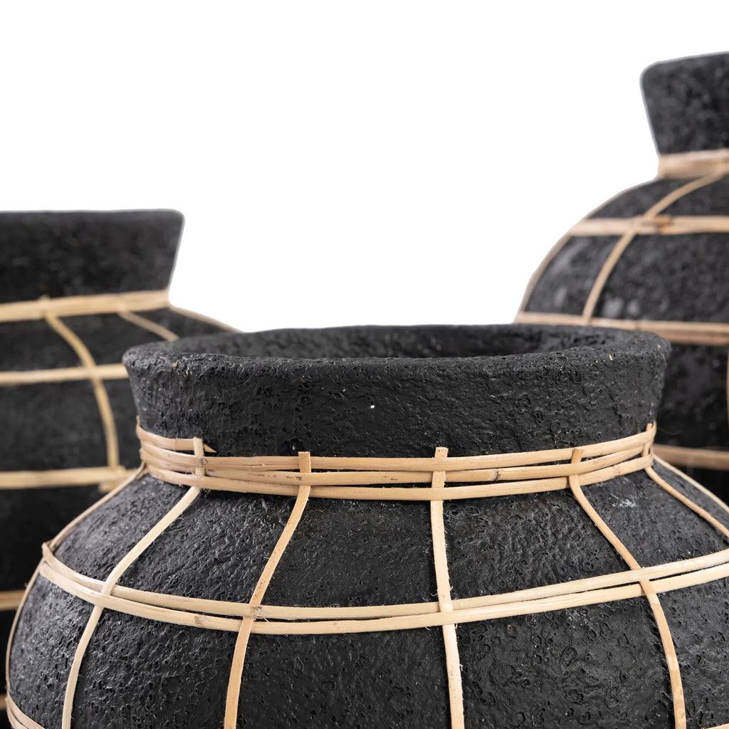 livinglovely.nl - The Belly Vase Black Naturel Large - Vaas - Bazar Bizar - livinglovely.nl