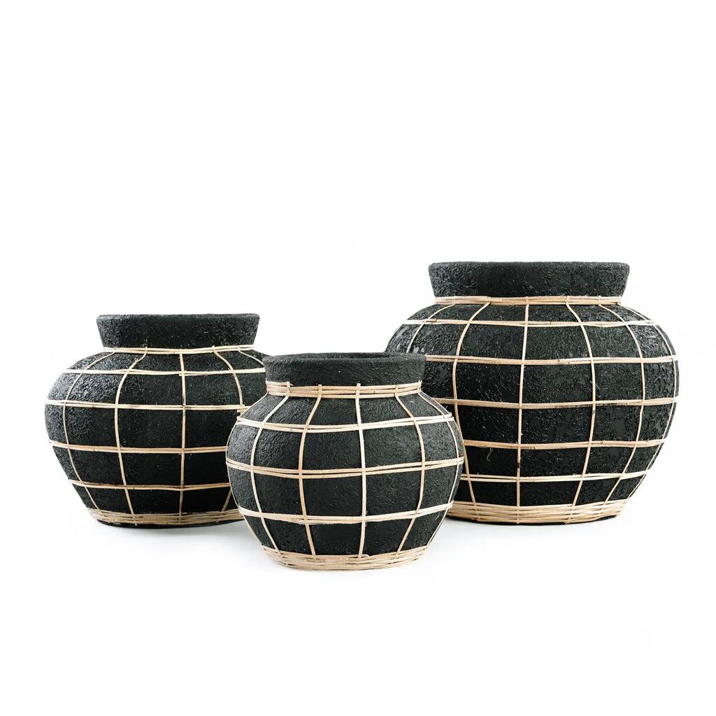 livinglovely.nl - The Belly Vase Black Naturel Small - Vaas - Bazar Bizar - livinglovely.nl