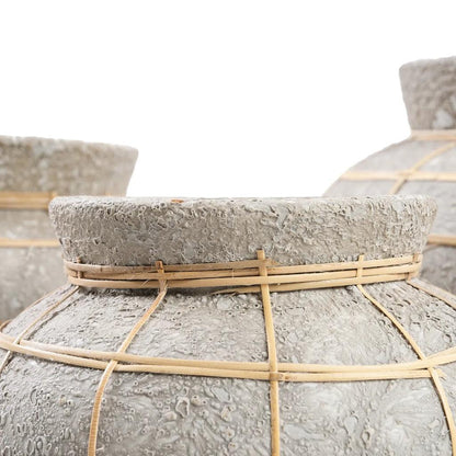 livinglovely.nl - The Belly Vase Concrete Naturel Medium - Vaas - Bazar Bizar - livinglovely.nl