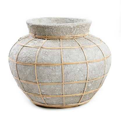 livinglovely.nl - The Belly Vase Concrete Naturel Small - Vaas - Bazar Bizar - livinglovely.nl