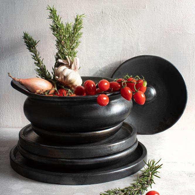 livinglovely.nl - The Burned Pot Black - Schaal - Bazar Bizar - livinglovely.nl