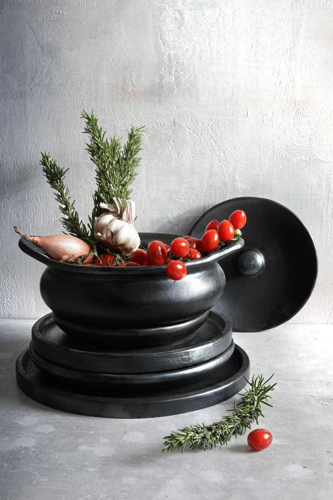 livinglovely.nl - The Burned Pot Black - Schaal - Bazar Bizar - livinglovely.nl