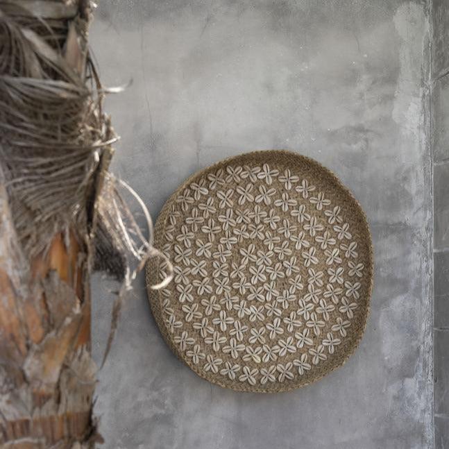 livinglovely.nl - The Costa Shell Plate - Natural White - M - Wanddecoratie - Bazar Bizar - livinglovely.nl