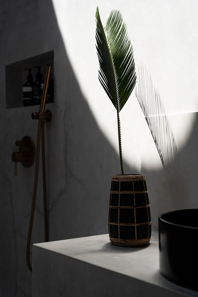 livinglovely.nl - The Cutie Vase Black Naturel Small - Vaas - Bazar Bizar - livinglovely.nl