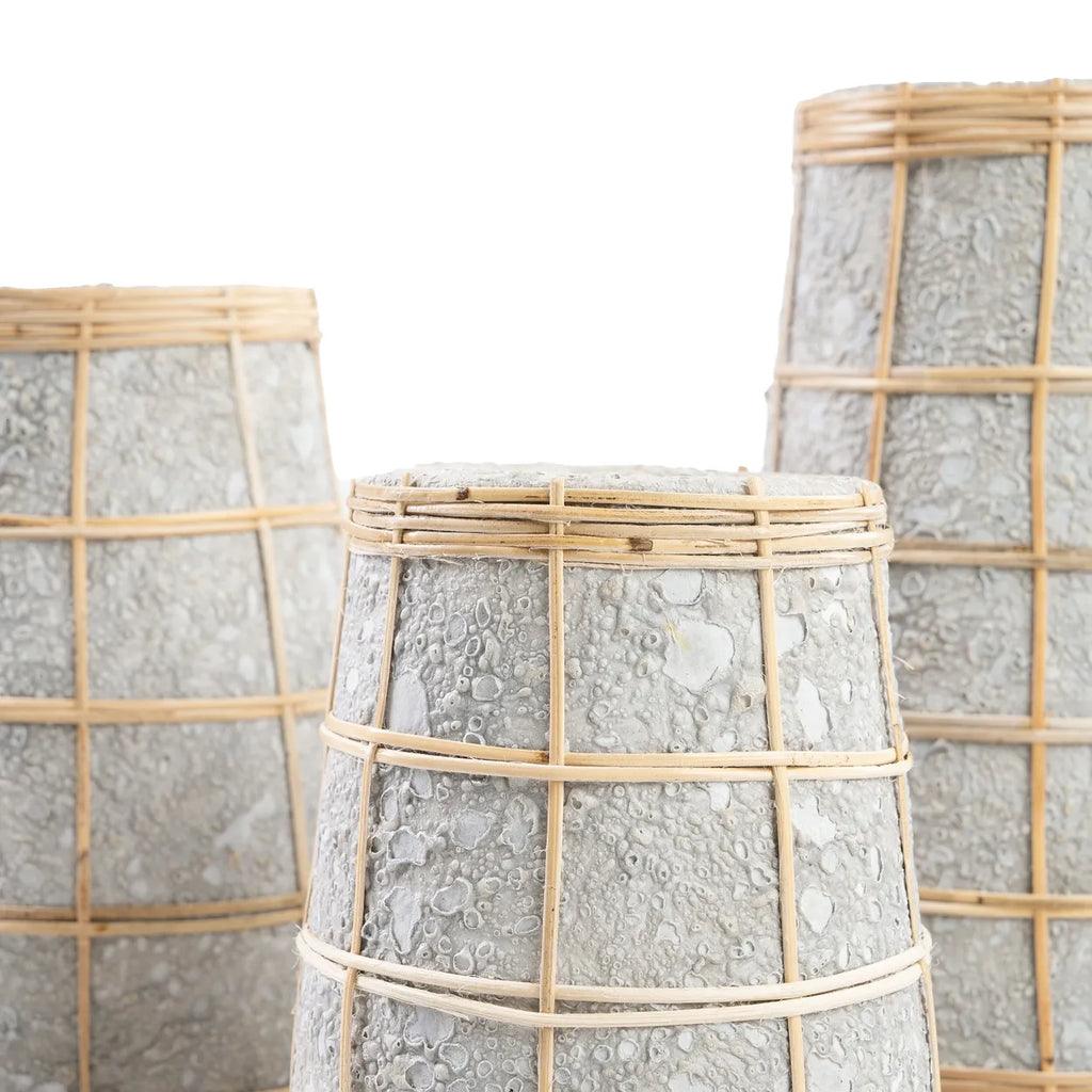 livinglovely.nl - The Cutie Vase Concrete Large - Vaas - Bazar Bizar - livinglovely.nl