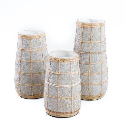 livinglovely.nl - The Cutie Vase Concrete Small - Vaas - Bazar Bizar - livinglovely.nl