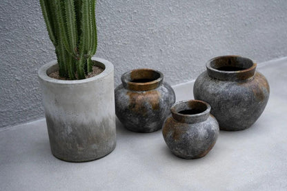 livinglovely.nl - The Funky Vase Antique Grey Medium - Vaas - Bazar Bizar - livinglovely.nl