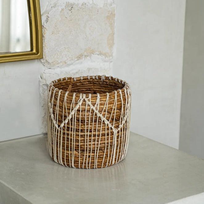 livinglovely.nl - The Macra-mazing Basket - Natural White - M - Mand - Bazar Bizar - livinglovely.nl