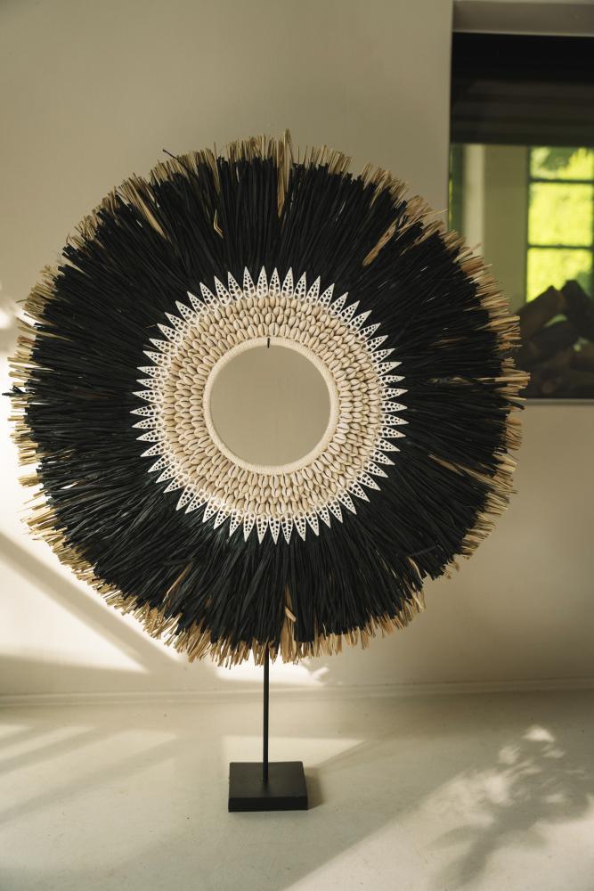 livinglovely.nl - The Nassau Hoop On Stand - Black - L - Ornament - Bazar Bizar - livinglovely.nl