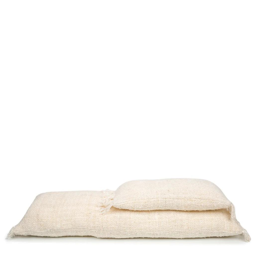 livinglovely.nl - The Oh My Gee Cushion Cover - Cream - 30x50 - Kussenhoes - Bazar Bizar - livinglovely.nl