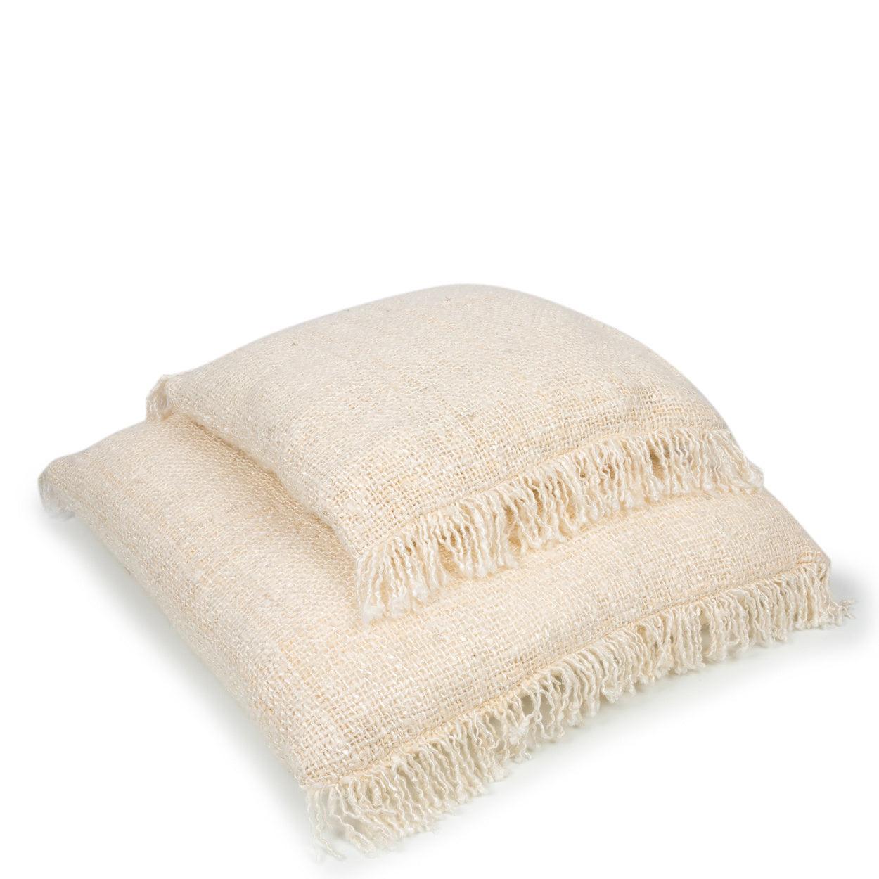 livinglovely.nl - The Oh My Gee Cushion Cover - Cream - 40x40 - Kussenhoes - Bazar Bizar - livinglovely.nl