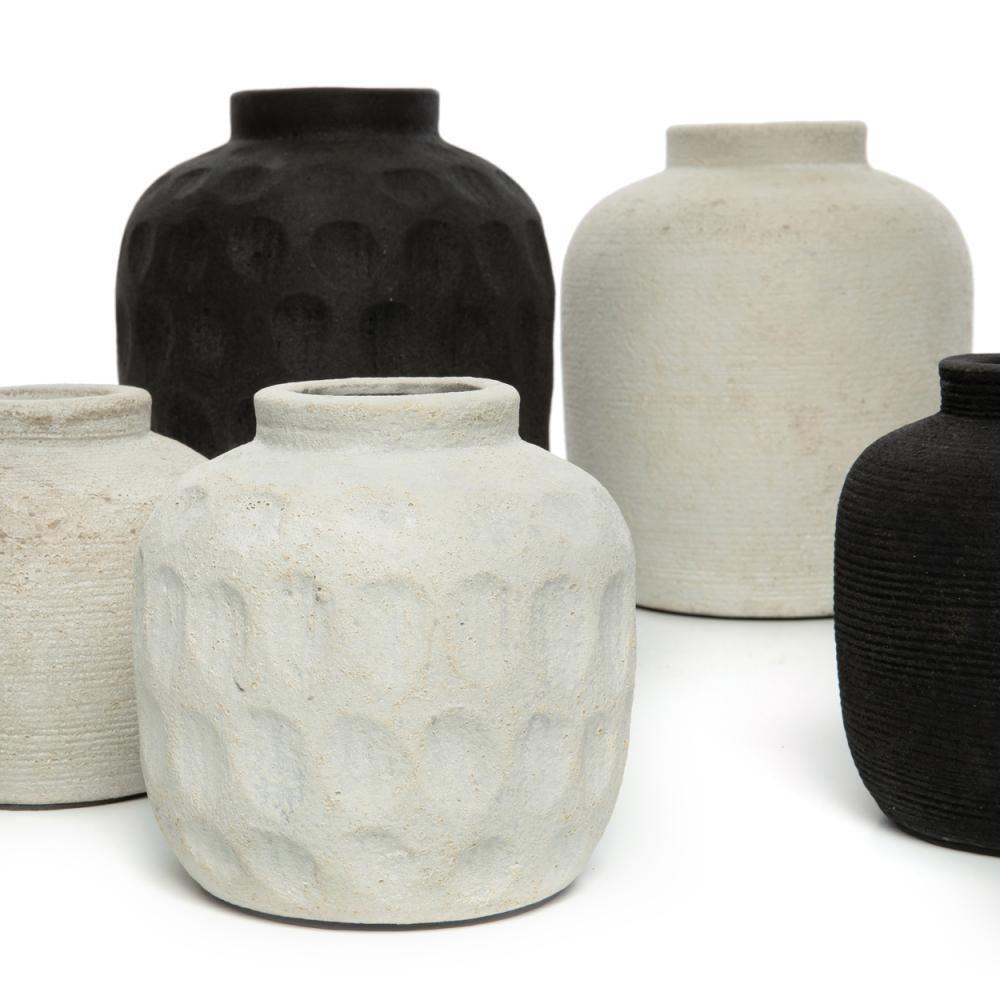 livinglovely.nl - The Peaky Vase - Black - L - Vaas - Bazar Bizar - livinglovely.nl