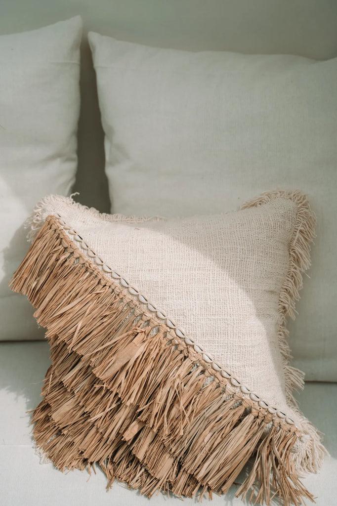 livinglovely.nl - The Raffia Cotton Cushion Cover 40x40cm - Kussenhoes - Bazar Bizar - livinglovely.nl