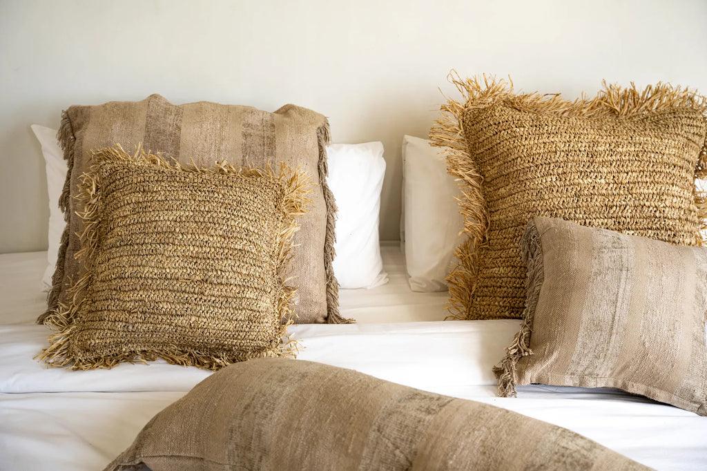 livinglovely.nl - The Raffia Cushion Cover Square - Natural - 40x40 - Kussenhoes - Bazar Bizar - livinglovely.nl