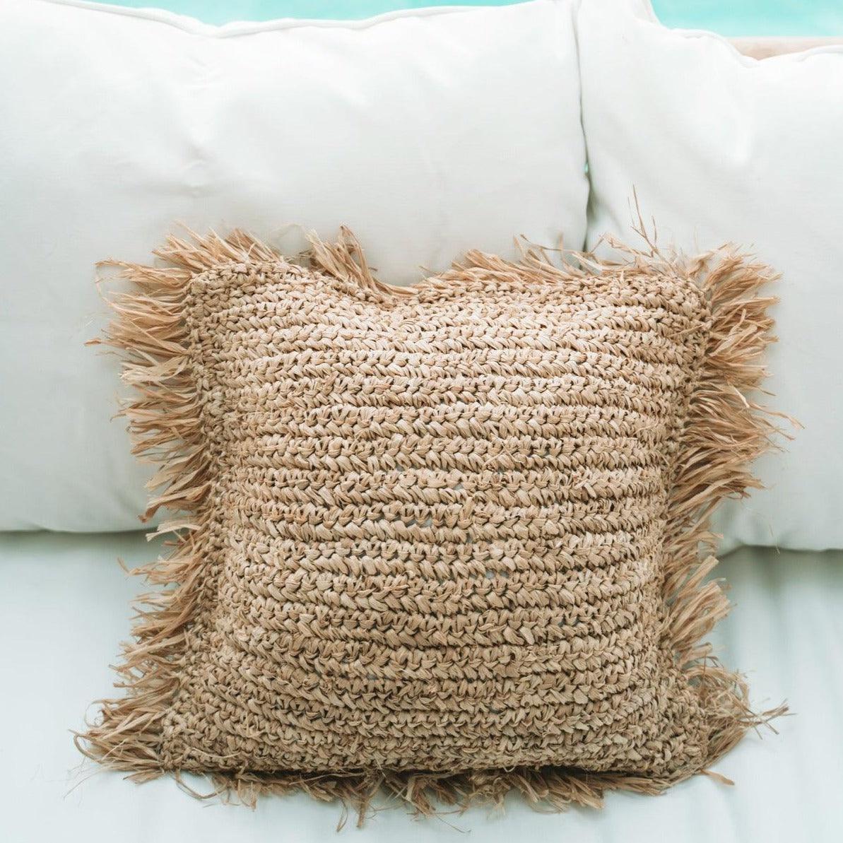 livinglovely.nl - The Raffia Cushion Cover Square - Natural - 40x40 - Kussenhoes - Bazar Bizar - livinglovely.nl