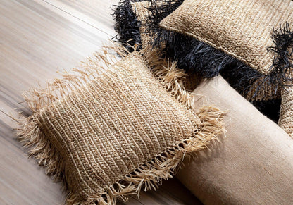 livinglovely.nl - The Raffia Cushion Cover Square - Natural Black - 40x40 - Kussenhoes - Bazar Bizar - livinglovely.nl