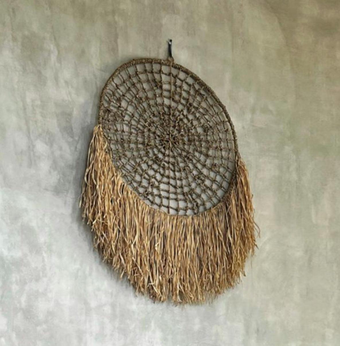 livinglovely.nl - The Raffia Dreamcatcher - Natural - Wanddecoratie - Bazar Bizar - livinglovely.nl