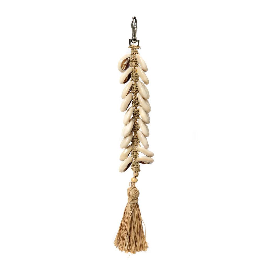 livinglovely.nl - The Raffia Fishbone Sleutelhanger - Naturel Wit - Sleutelhanger - Bazar Bizar - livinglovely.nl