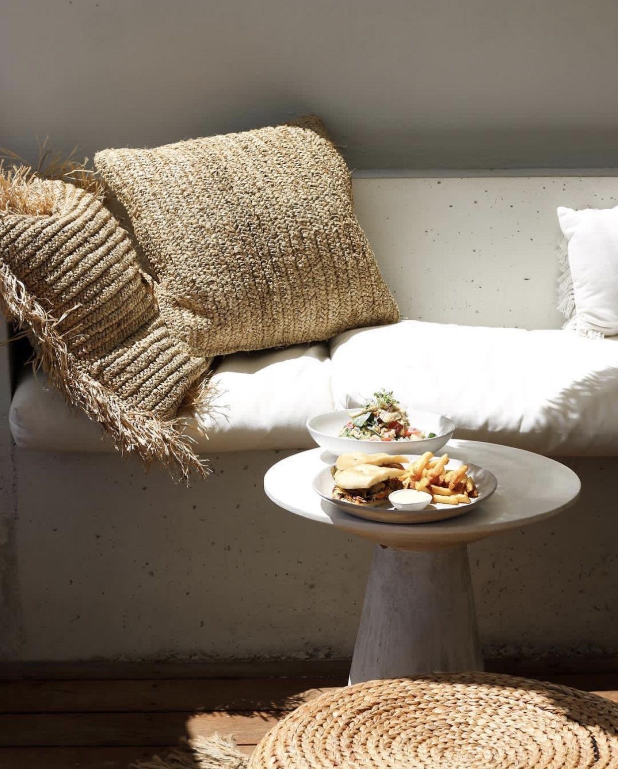 livinglovely.nl - The Raffia Flores Cushion Cover Square - Natural - 40x40 - Kussenhoes - Bazar Bizar - livinglovely.nl