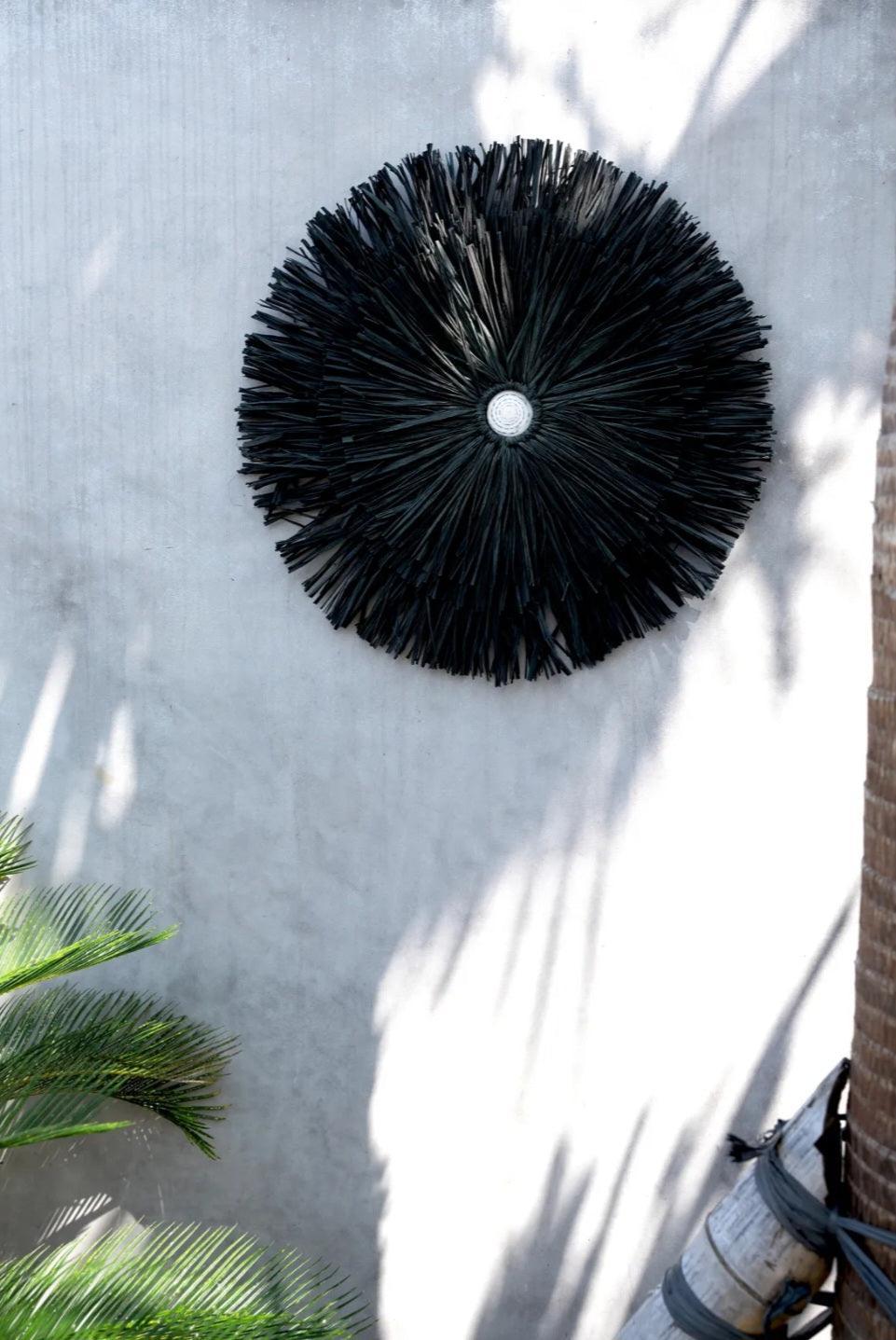 livinglovely.nl - The Raffia Juju - Black - Wanddecoratie - Bazar Bizar - livinglovely.nl