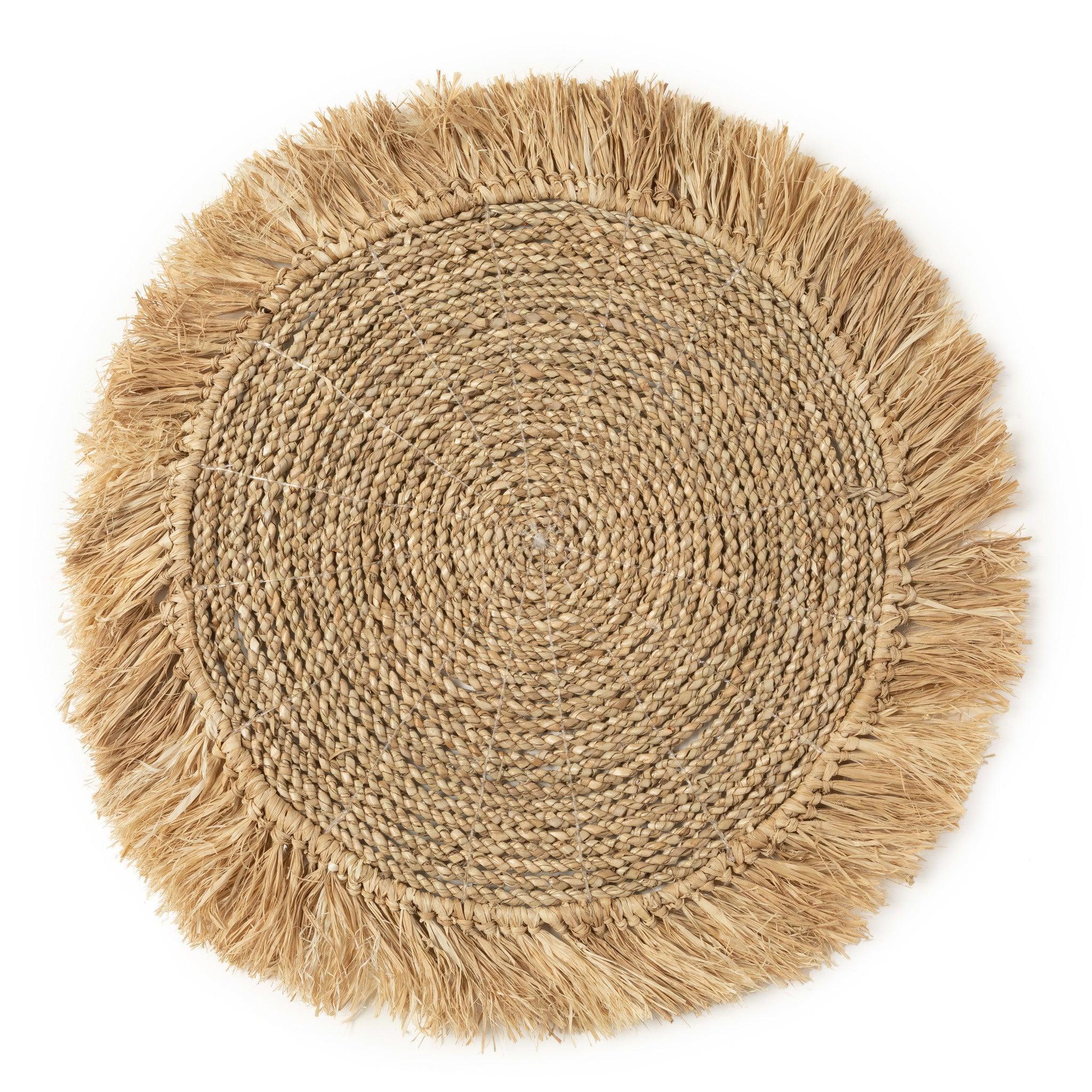 livinglovely.nl - The Seagrass Raffia Placemat - Natural - Placemat - Bazar Bizar - livinglovely.nl