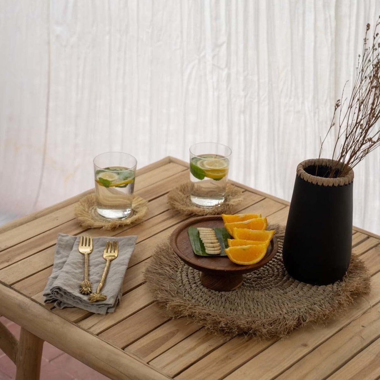 livinglovely.nl - The Seagrass Raffia Placemat - Natural - Placemat - Bazar Bizar - livinglovely.nl