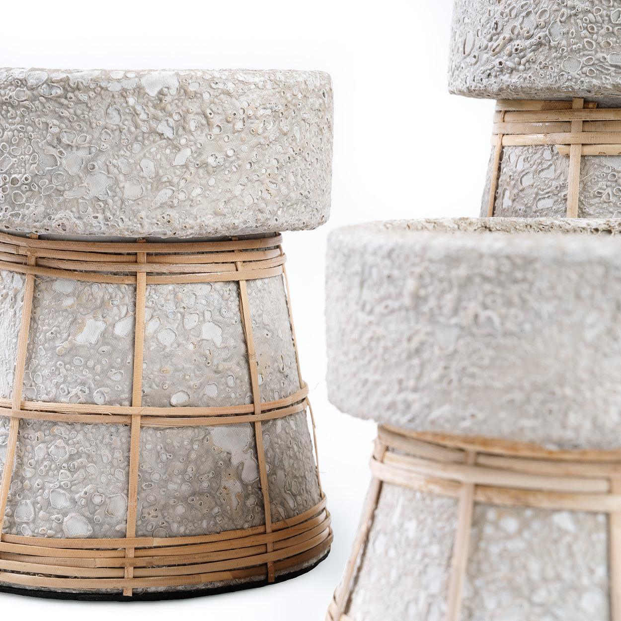 livinglovely.nl - The Serene Candle Holder Concrete Natural Large - Kandelaar - Bazar Bizar - livinglovely.nl