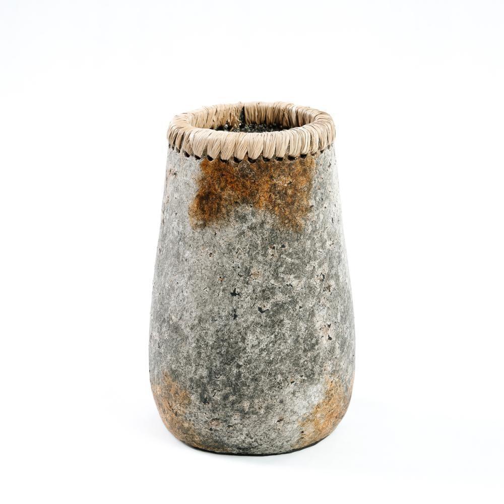 livinglovely.nl - The Sneaky Vase - Antique Gray - S - Vaas - Bazar Bizar - livinglovely.nl