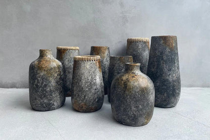 livinglovely.nl - The Sneaky Vase - Antique Gray - S - Vaas - Bazar Bizar - livinglovely.nl