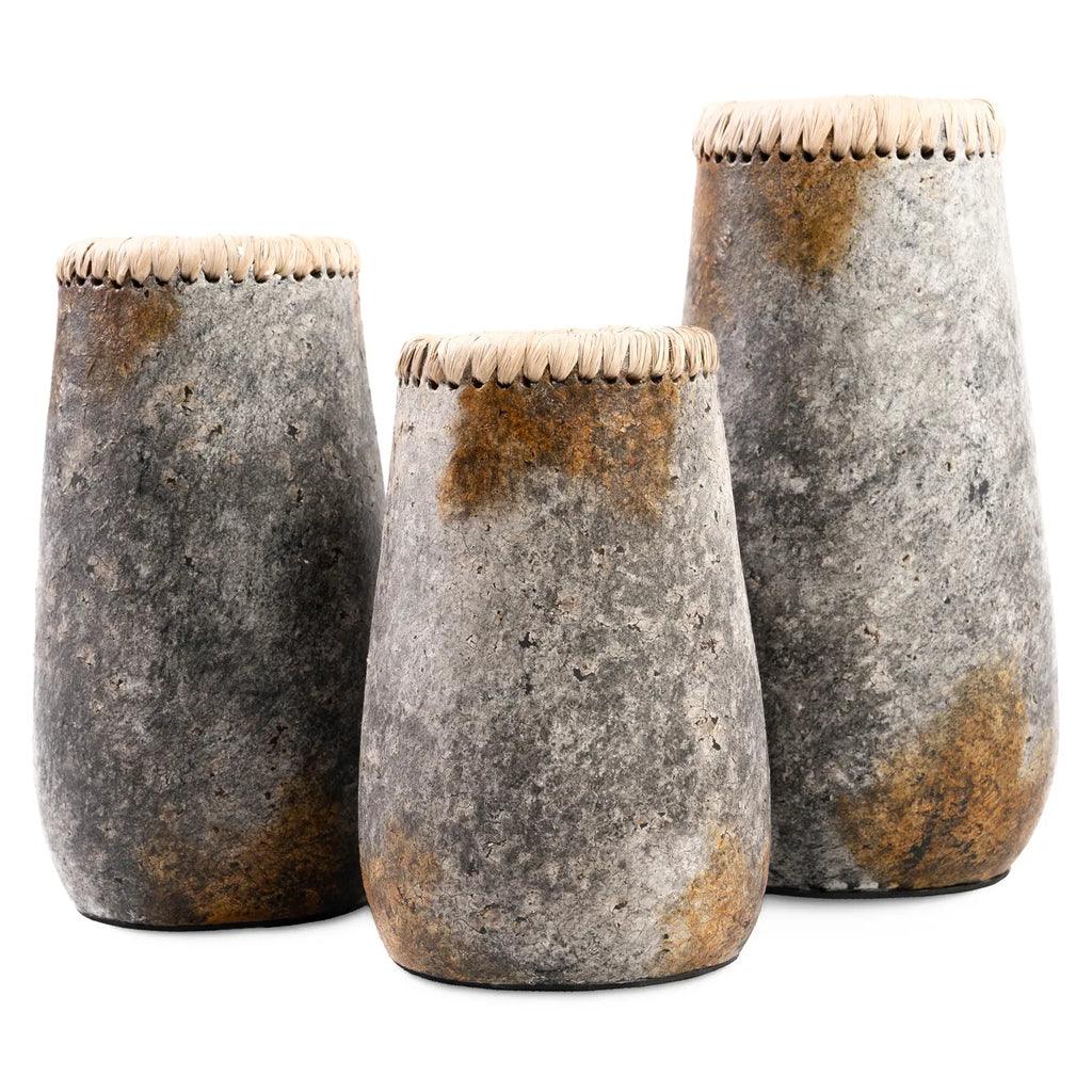 livinglovely.nl - The Sneaky Vase - Antique Gray - S - Vaas - Bazar Bizar - livinglovely.nl