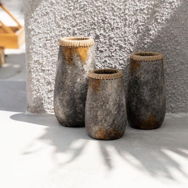 livinglovely.nl - The Sneaky Vase - Antique Gray - S - Vaas - Bazar Bizar - livinglovely.nl