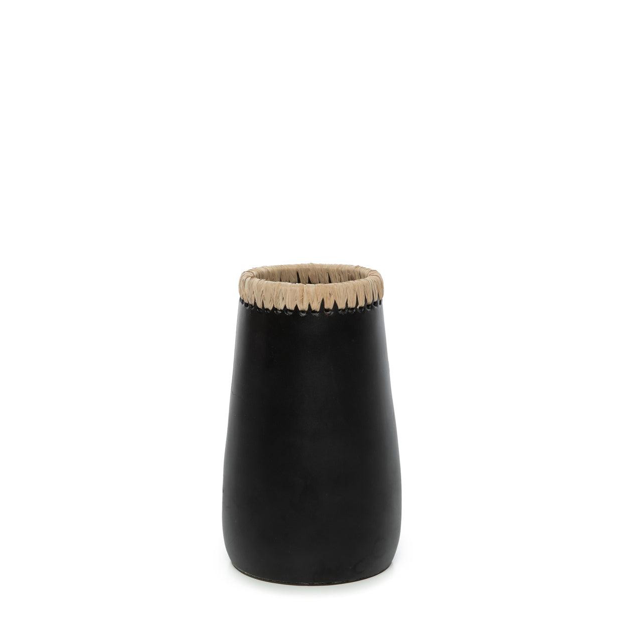 livinglovely.nl - The Sneaky Vase Black Small - Vaas - Bazar Bizar - livinglovely.nl