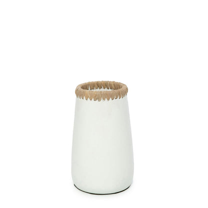 livinglovely.nl - The Sneaky Vase White Small - Vaas - Bazar Bizar - livinglovely.nl