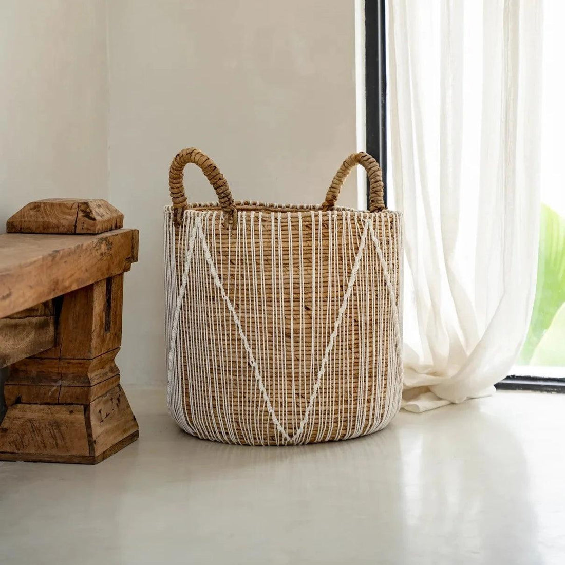 livinglovely.nl - The Straight Stitched Macrame Basket - Large - Mand - Bazar Bizar - livinglovely.nl