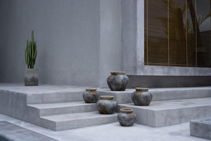 livinglovely.nl - The Styly Vase Antique Grey Small - Vaas - Bazar Bizar - livinglovely.nl