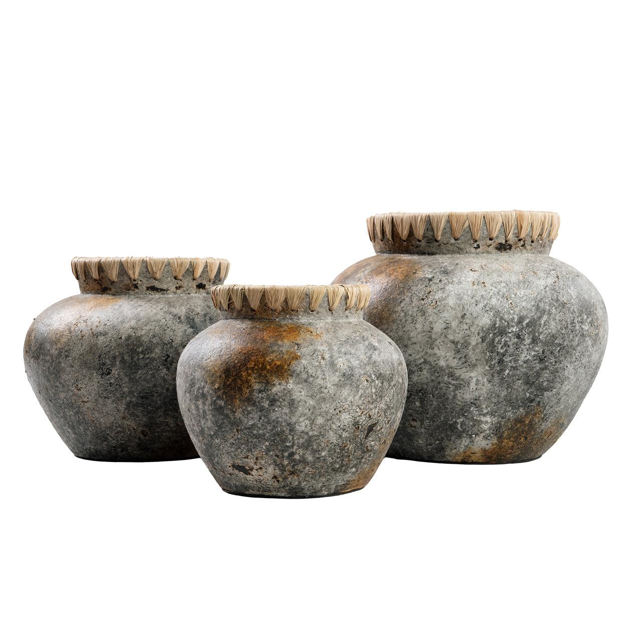 livinglovely.nl - The Styly Vase Antique Grey Small - Vaas - Bazar Bizar - livinglovely.nl