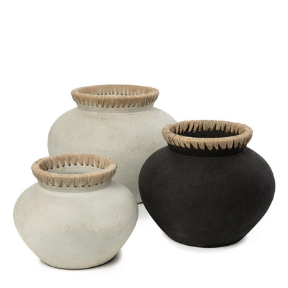 livinglovely.nl - The Styly Vase Concrete Natural Large - Vaas - Bazar Bizar - livinglovely.nl