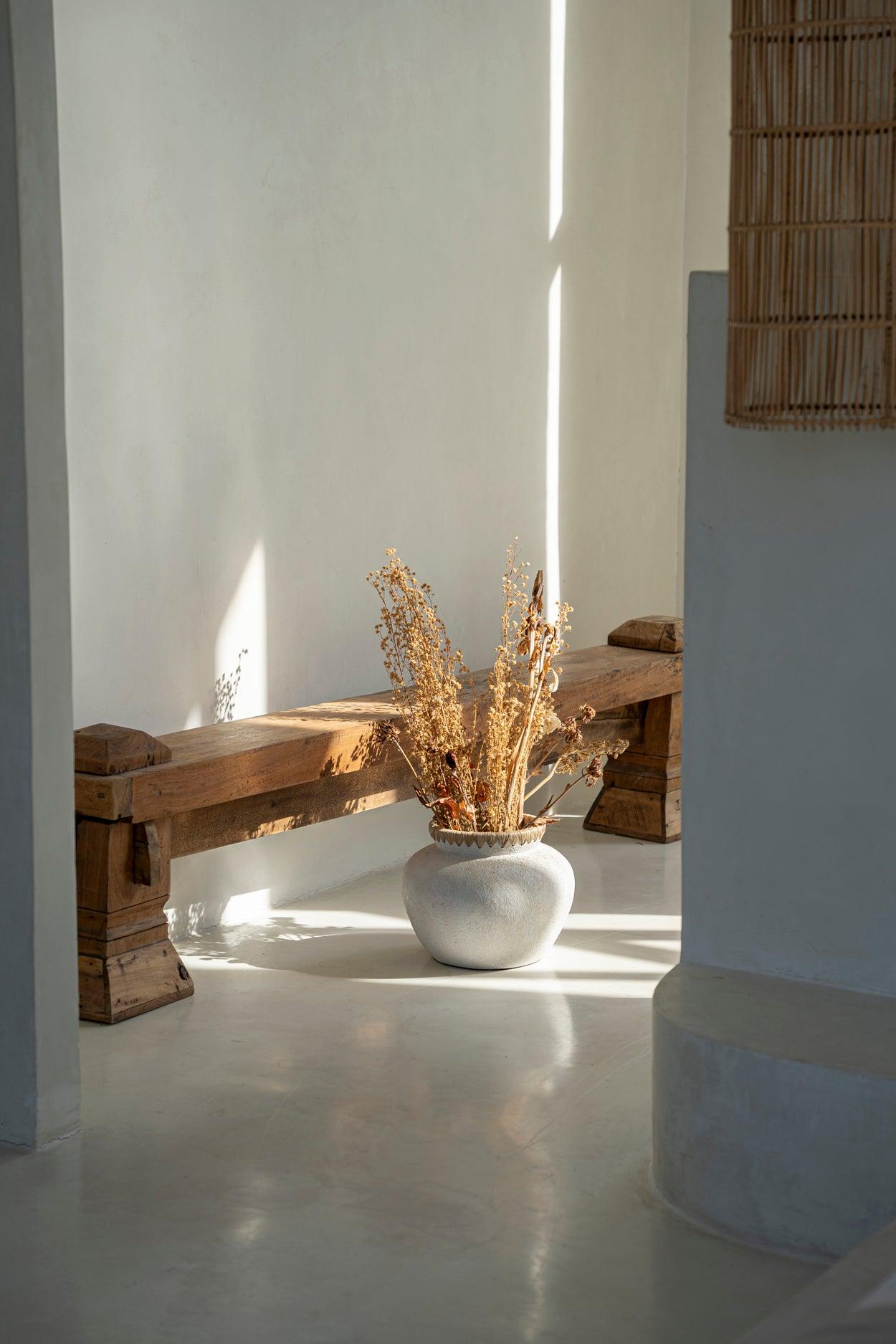 livinglovely.nl - The Styly Vase Concrete Natural Medium - Vaas - Bazar Bizar - livinglovely.nl