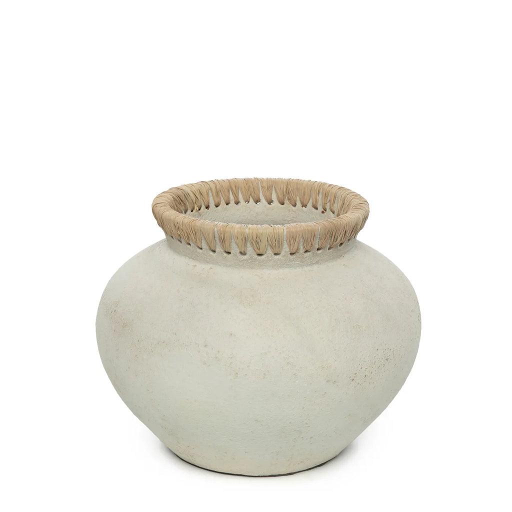 livinglovely.nl - The Styly Vase Concrete Natural Medium - Vaas - Bazar Bizar - livinglovely.nl