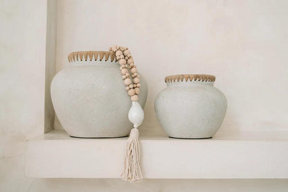 livinglovely.nl - The Styly Vase Concrete Natural Medium - Vaas - Bazar Bizar - livinglovely.nl