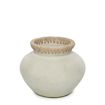 livinglovely.nl - The Styly Vase Concrete Natural Small - Vaas - Bazar Bizar - livinglovely.nl